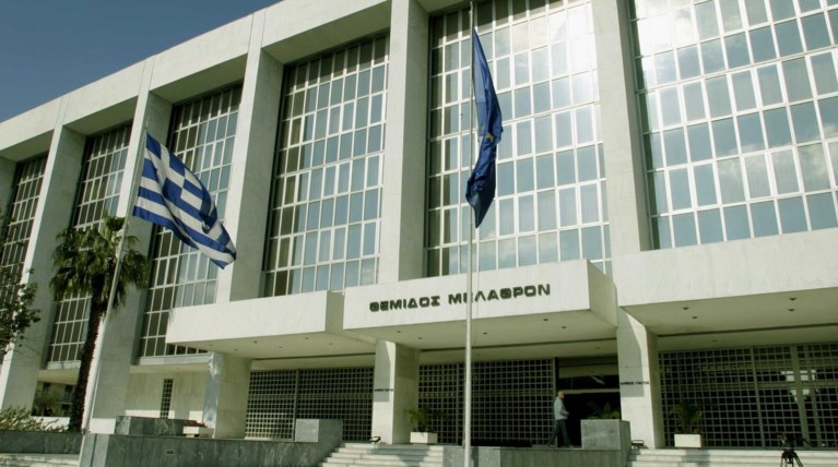 Παρέμβαση της Εισαγγελίας για τη συνομιλία Στουρνάρα - Πολάκη