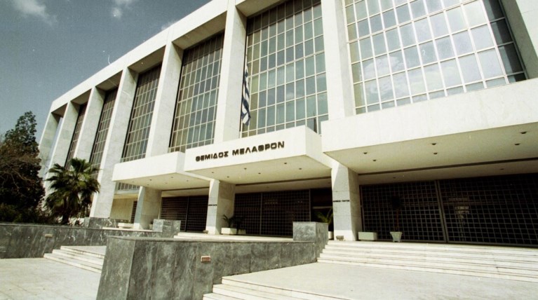 Εφοδος αναρχικών στο Εφετείο Αθηνών- 14 προσαγωγές