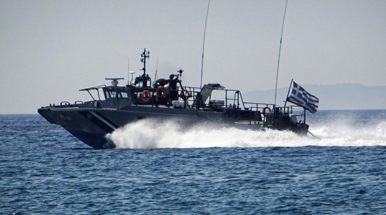 Ψάχνουν λέμβο με πρόσφυγες στη Σαμοθράκη