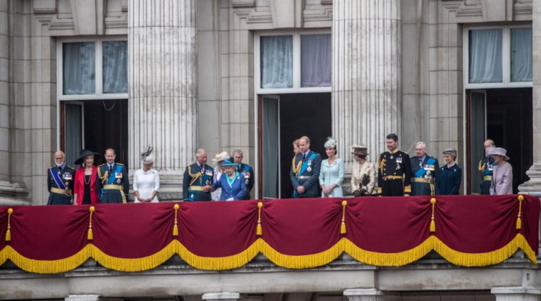 Το εντυπωσιακό οικογενειακό δέντρο της βασιλικής οικογένειας της Βρετανίας