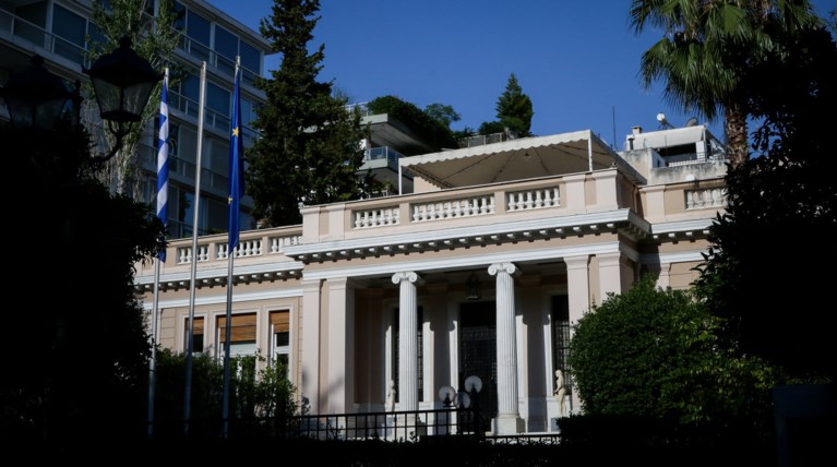 Απάντηση Μαξίμου σε ΝΔ και Μητσοτάκη για το BBC & "σλαβομακεδόνες"