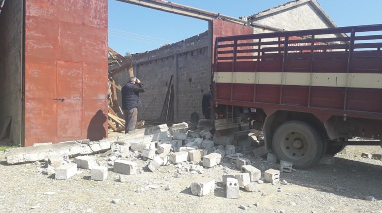 Τραγωδία στη Νεάπολη: Καταπλακώθηκε από τσιμεντόλιθους στην αποθήκη του