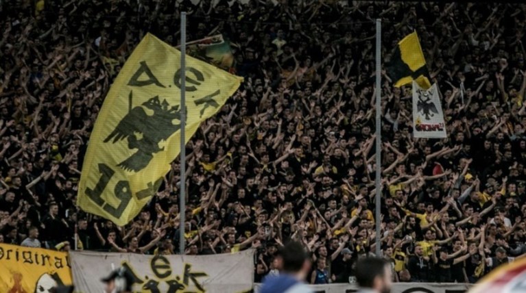 Στα Σπάτα οπαδοί της ΑΕΚ για να διαμαρτυρηθούν
