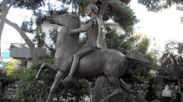 Ένας Μέγας Αλέξανδρος στο κέντρο της Αθήνας
