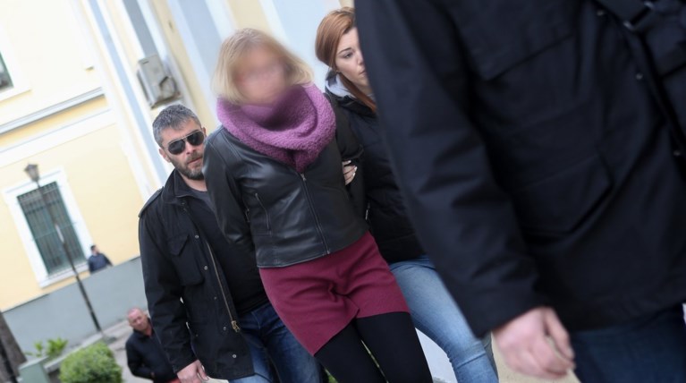 Εγκλημα Χαλάνδρι: Στη φυλακή οδηγείται η γερμανίδα σύντροφος του 64χρονου