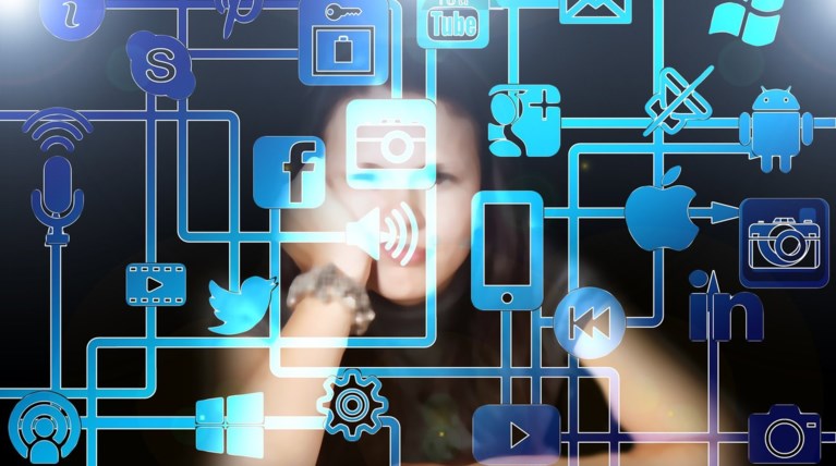 «Έπεσαν» Facebook και Instagram - Προβλήματα σε πολλές χώρες