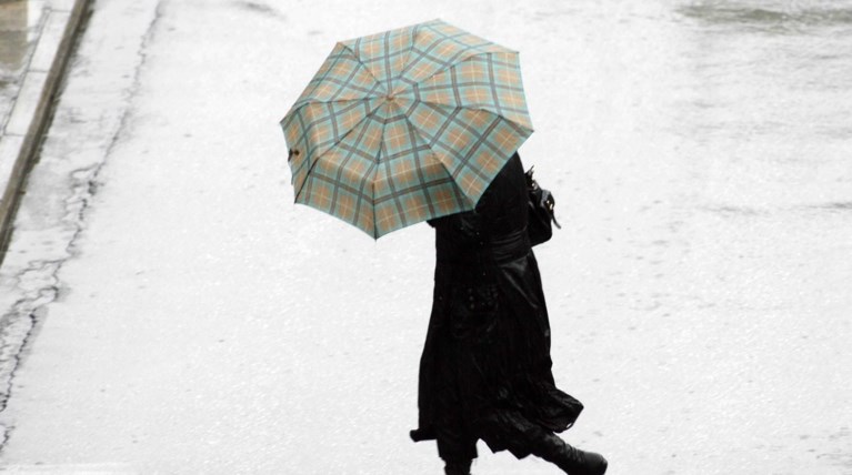 Τοπικές βροχές και θερμοκρασία ως 16 βαθμούς