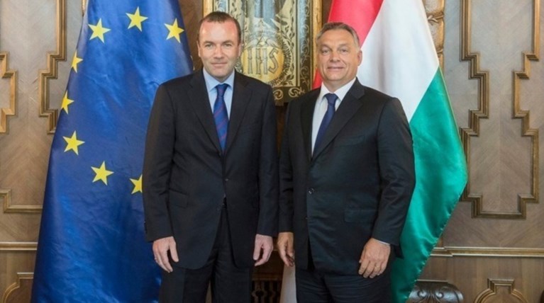 Ο Βέμπερ (ΕΛΚ) βλέπει «σημάδια καλής θέλησης» από τον Ορμπάν