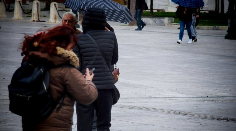 Χαλάει ο καιρός: Νέο χαμηλό βαρομετρικό με κατά τόπους ισχυρά φαινόμενα