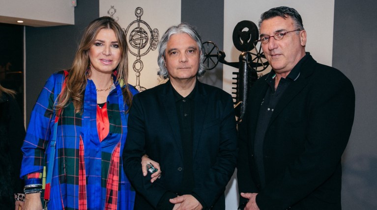 Πλήθος κόσμου στα εγκαίνια της έκθεσης του Παπουτσίδη