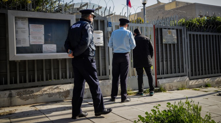 Επίθεση στο Ρωσικό Προξενείο: Οι κάμερες "έπιασαν" τους δράστες