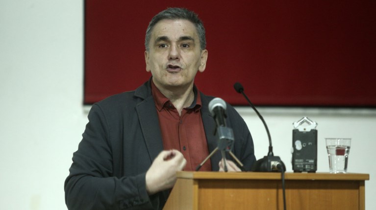 Τσακαλώτος: Εχουμε κρίση που συνεχίζεται & οικονομία με χαμηλούς μισθούς