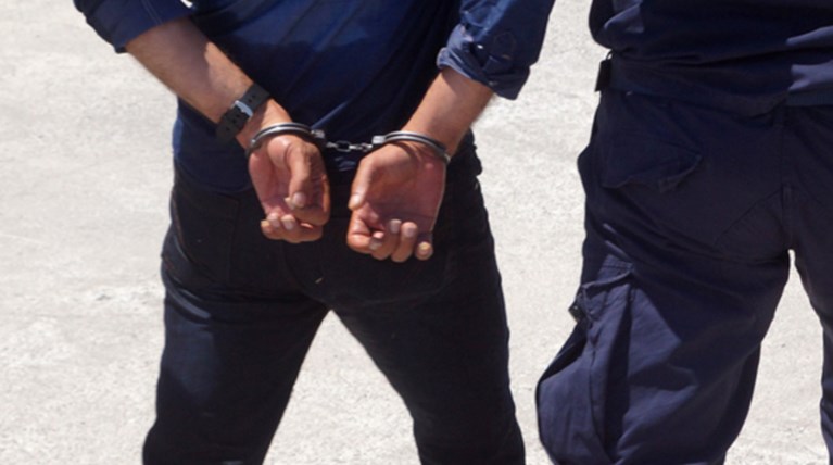 Σύλληψη 50χρονου που φέρεται να πυροβόλησε 57χρονο