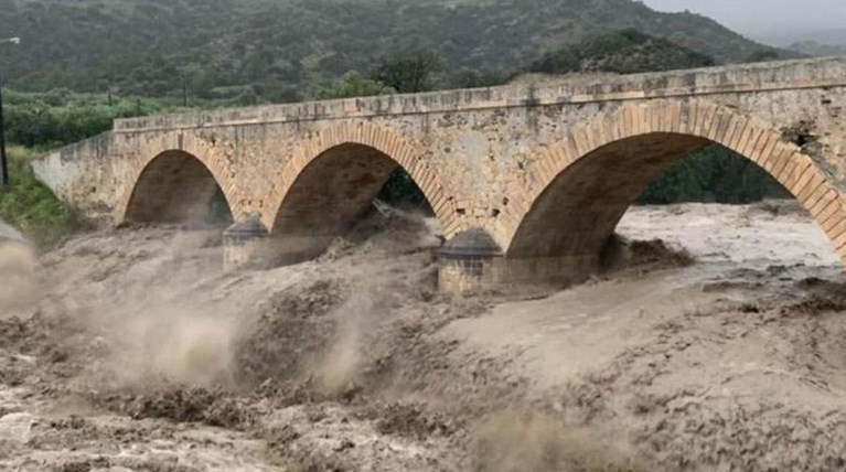 Κινδυνεύει ιστορικό γεφύρι του 1924 στην Ιεράπετρα