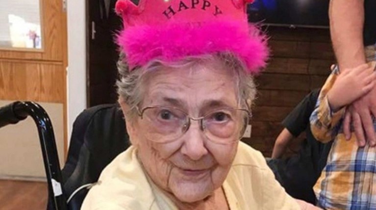 Η γυναίκα - θαύμα που έζησε με όργανα σε λάθος θέση 99 χρόνια