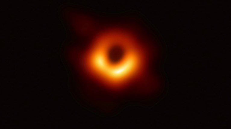 To Horizon Telescope «ταξιδεύει» μέχρι τη μαύρη τρύπα