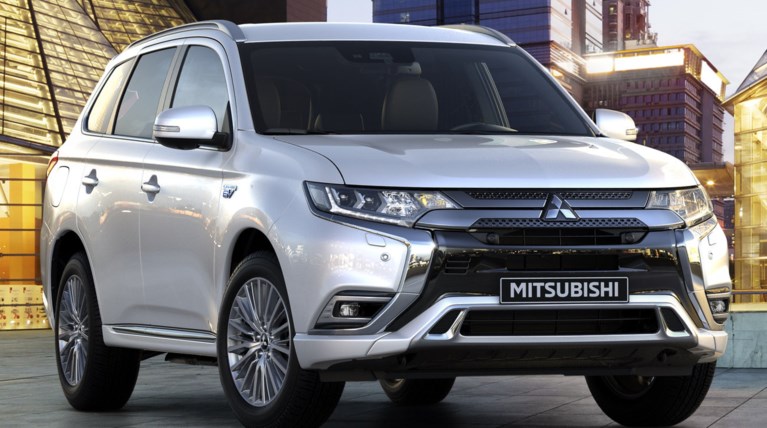 200.000 πωλήσεις "έπιασε" το Mitsubishi Outlander PHEV