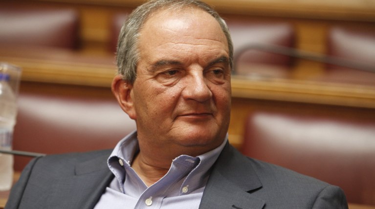 Έγγραφο της ΕΥΠ διαψεύδει τα περί σχεδίου «Πυθία» κατά Καραμανλή