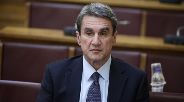 Novartis: Ακρόαση εξπρές Λοβέρδου για την άρση ασυλίας του