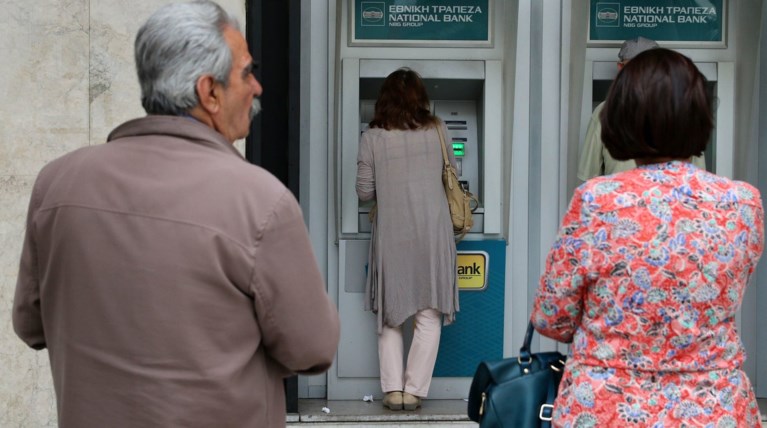 Πότε γίνονται οι πληρωμές για το Κοινωνικό Εισόδημα Αλληλεγγύης