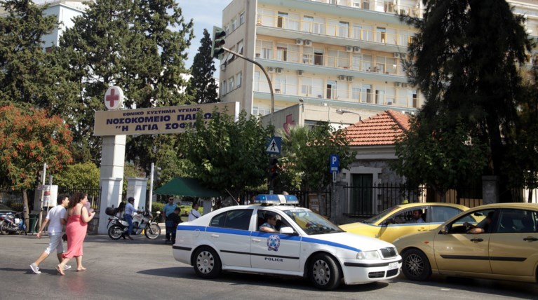 Αγωνία για την 8χρονη-Αναζητούν το όπλο που έριξε την σφαίρα