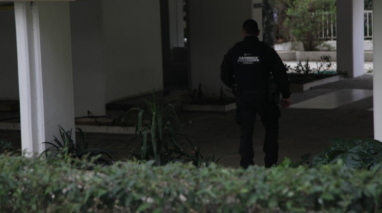 Αγριο έγκλημα στο Π. Φάληρο: Μαχαίρωσε την 53χρονη αδελφή του