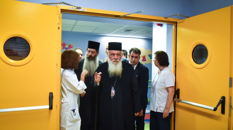 Ο Αρχιεπίσκοπος Ιερώνυμος στο Παίδων για την 8χρονη Αλεξία