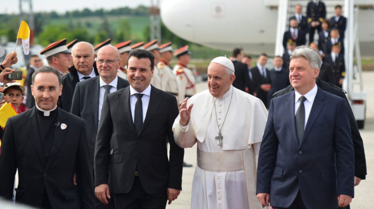 Στα Σκόπια ο Πάπας Φραγκίσκος - Η επιμονή του Ιβάνοφ