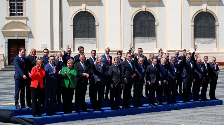 Το παρασκηνιακό "μπρα-ντε-φερ" για τις κομβικές θέσεις της ΕΕ