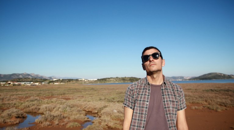 Parklife: Ο Μανώλης Φάμελλος στο πάρκο Σταύρος Νιάρχος