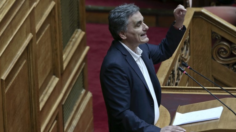 Ο Τσακαλώτος, οι Μπαχάμες και οι διαρροές από τις Βρυξέλλες