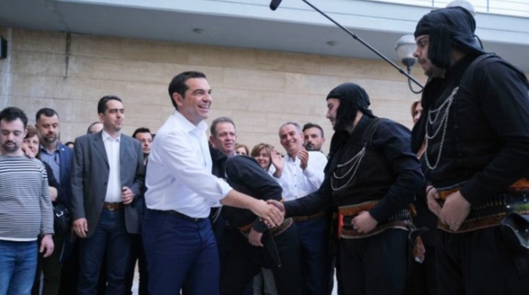 Τσίπρας:  Η Ελλάδα των πολλών βγαίνει μπροστά