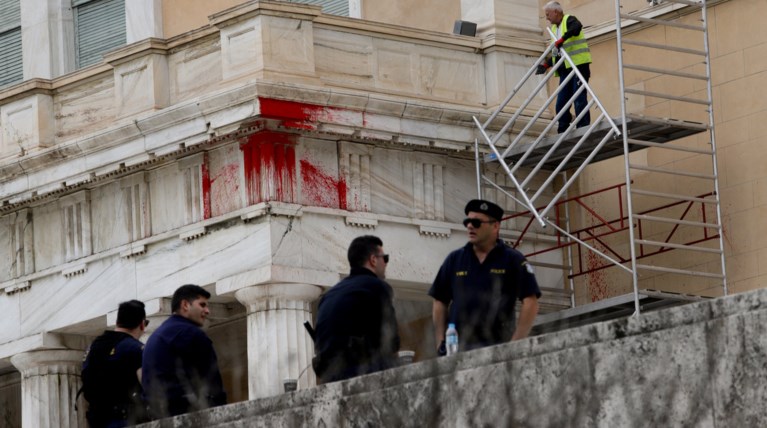 Εκλογές υπό τον φόβο επιθέσεων αναρχικών και ακροδεξιών