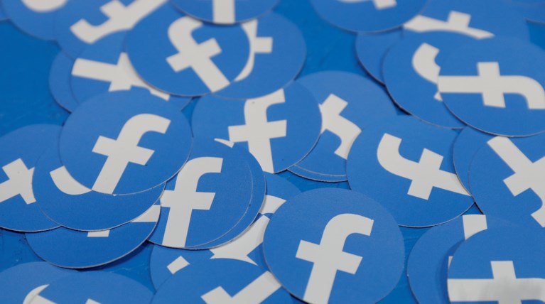 Facebook: Απενεργοποίησε 2,19 δισ. fake λογαριασμούς