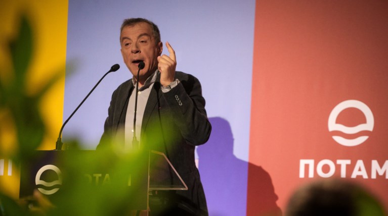 Θεοδωράκης: Όχι στον συριζαίο, νεοδημοκράτη & πασόκο Γκρούεζα