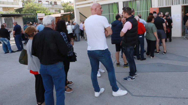 Exit poll: Πώς ψήφισαν νέοι, συνταξιούχοι και αναποφάσιστοι