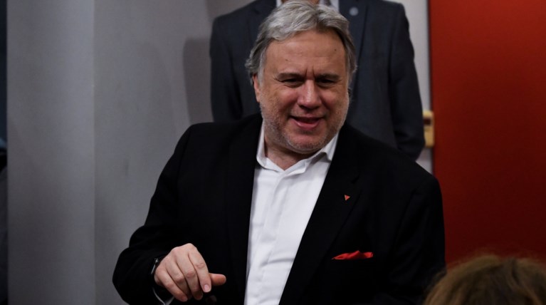 Επαφές Κατρούγκαλου στη Σιγκαπούρη για οικονομία - ναυτιλία