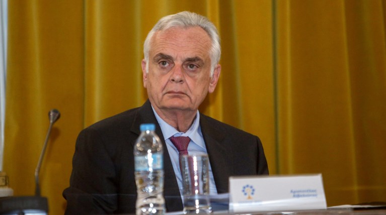 Φωτιές άναψε η δήλωση Αϊβαλιώτη για "αιχμαλώτους πολέμου"