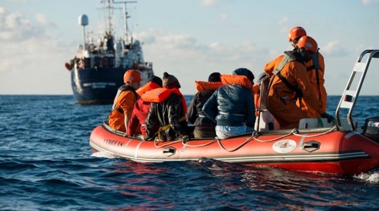 Δεκάδες μετανάστες έφτασαν στη Λαμπεντούζα και τη Μάλτα