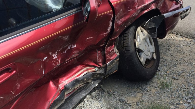 Δέκα νεκροί και 572 τραυματίες από τροχαία τον Μάιο