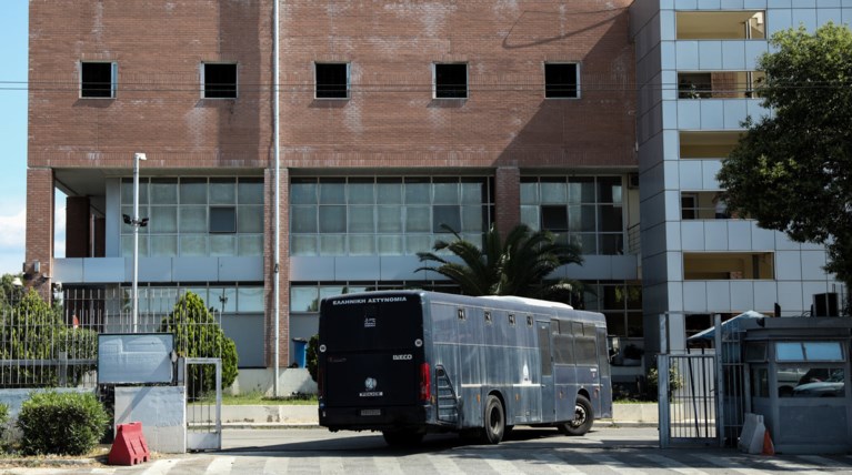 Απόδραση Μεταγωγών: Εδεσαν και έκλεισαν στο κελί τους αστυνομικούς