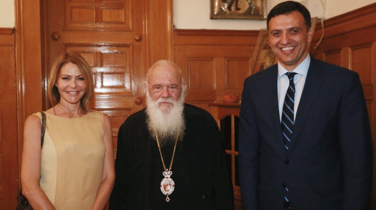 Η Τζένη, ο Κικίλιας & ο Αρχιεπίσκοπος Ιερώνυμος δίχασαν εκπομπή!