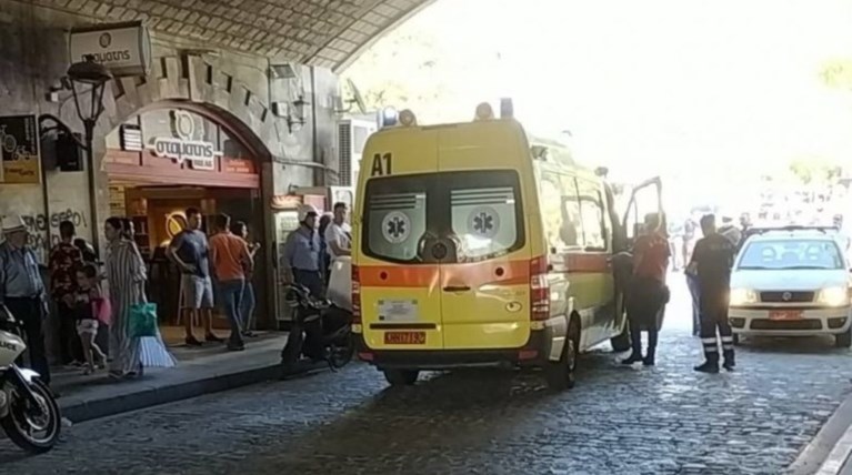 Βουτιά στο κενό από νεαρό στα Ενετικά Τείχη στο Ηράκλειο