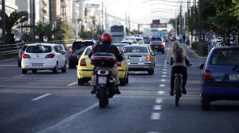 Νέα τροπολογία: Τι αλλάζει στα διπλώματα των άνω των 74 ετών