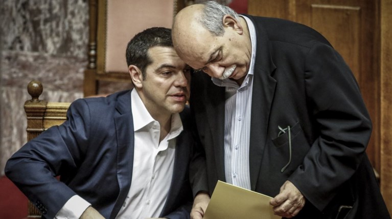 Τσίπρας σε Βούτση: «Παγώνουν» όλες οι μετατάξεις στη Βουλή