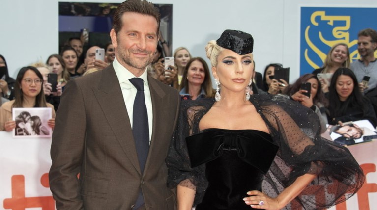 Το κοινό ρωτούσε για τον Μπράντλεϊ & η Lady Gaga απάντησε κάτι "σκληρό"