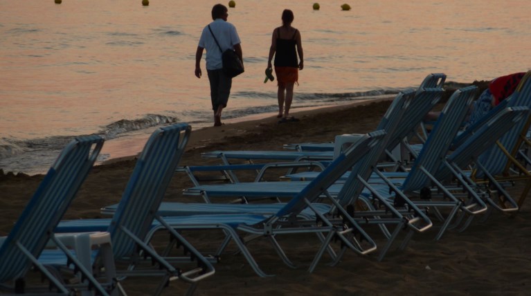 Zέστη σε όλη τη χώρα με την θερμοκρασία στους 36 βαθμούς