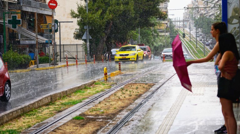 Άστατος ο καιρός-Βροχές, ισχυρές καταιγίδες και χαλάζι