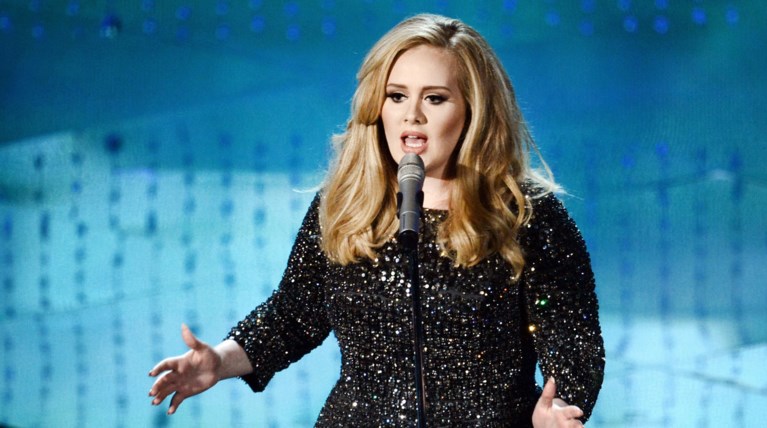 Η 'νέα' Adele μετά το διαζύγιο: πόσο αδυνάτισε & η ανανεώθηκε