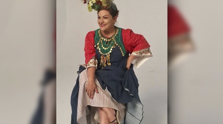 Σταυροπούλου:Με τηλεφωνική παρέμβαση "καρφώνει" πανελίστα πρωινής εκπομπής